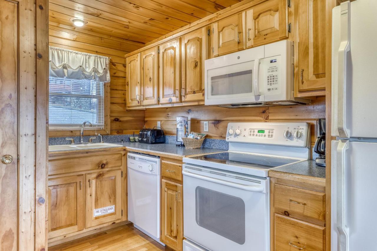 Villa Amidst The Beauty à Pigeon Forge Extérieur photo